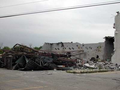 Showcase Cinemas Pontiac 6-12 - Demolition From Kim Connell (newer photo)